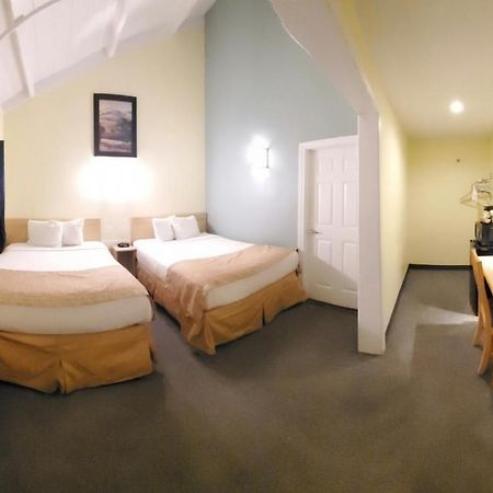 Travelodge By Wyndham Fairfield/Napa Valley Buitenkant foto