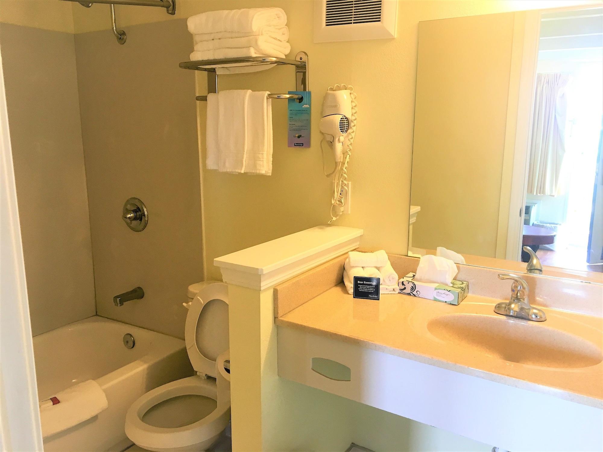 Travelodge By Wyndham Fairfield/Napa Valley Buitenkant foto