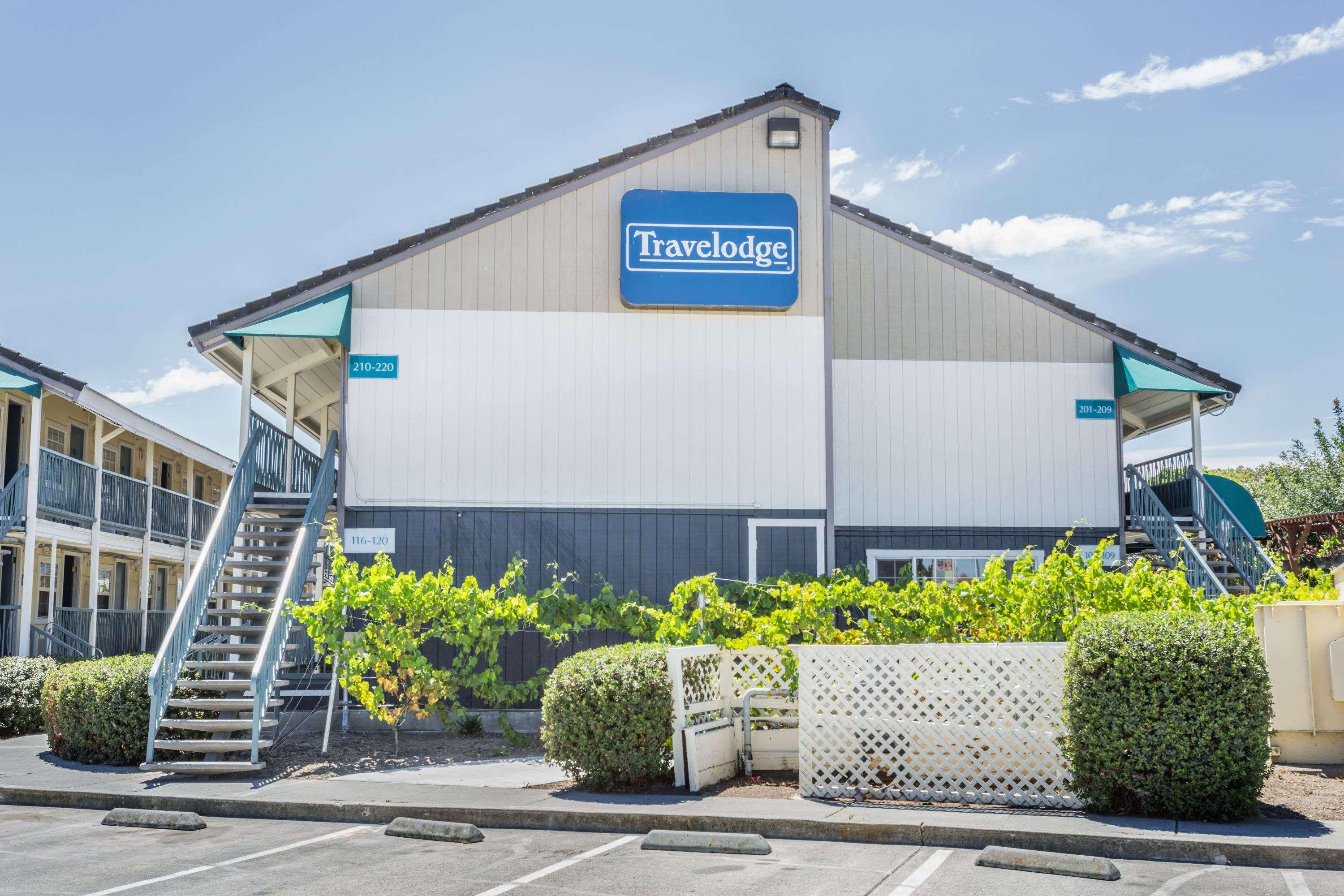 Travelodge By Wyndham Fairfield/Napa Valley Buitenkant foto