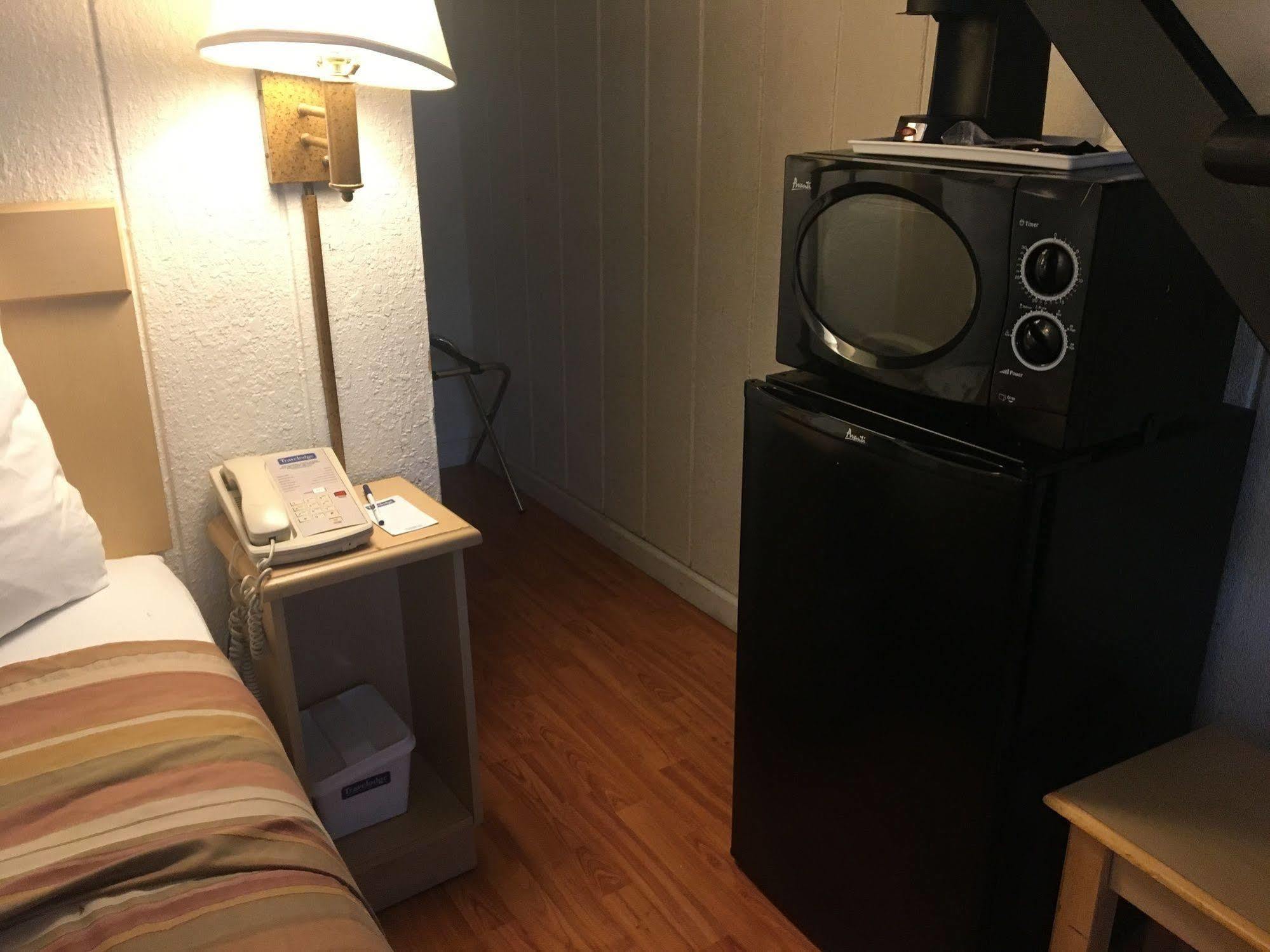 Travelodge By Wyndham Fairfield/Napa Valley Buitenkant foto